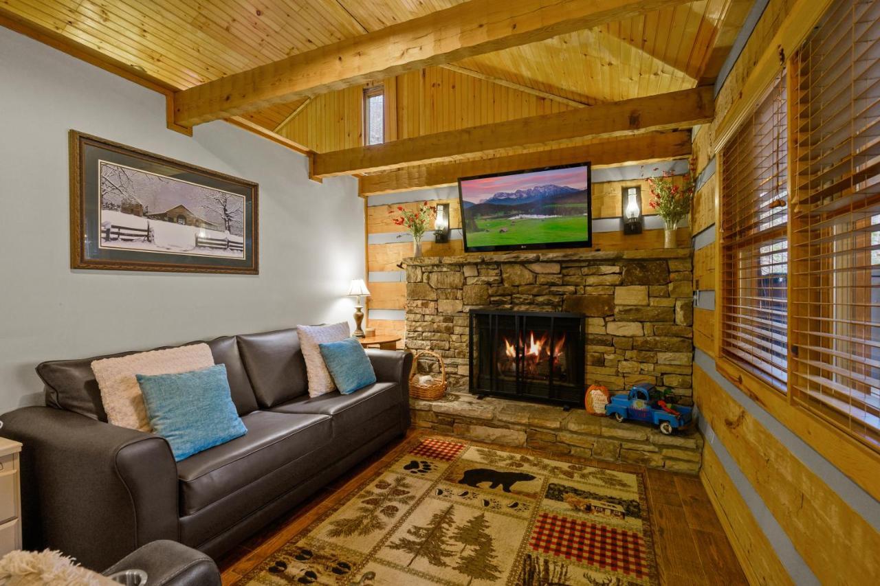 The Robins Nest With Hot Tub Pigeon Forge Exterior foto